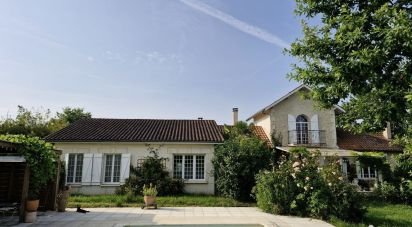 House 6 rooms of 174 m² in Montcaret (24230)