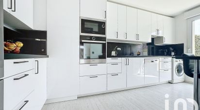 Appartement 4 pièces de 82 m² à Roissy-en-France (95700)