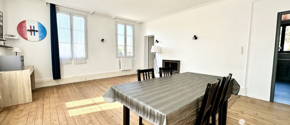 Appartement 4 pièces de 95 m² à Les Ageux (60700)