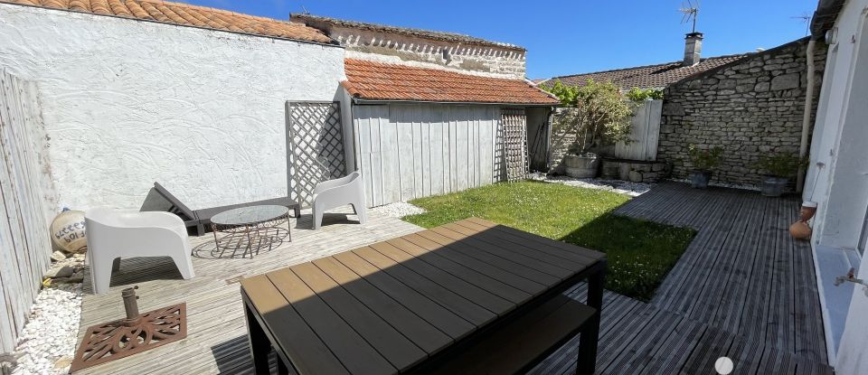 Village house 5 rooms of 97 m² in Le Grand-Village-Plage (17370)