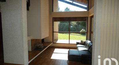 Architect house 8 rooms of 190 m² in Pouillon (40350)