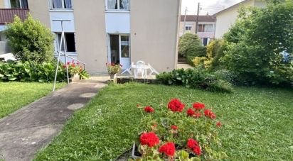 House 5 rooms of 113 m² in Niort (79000)