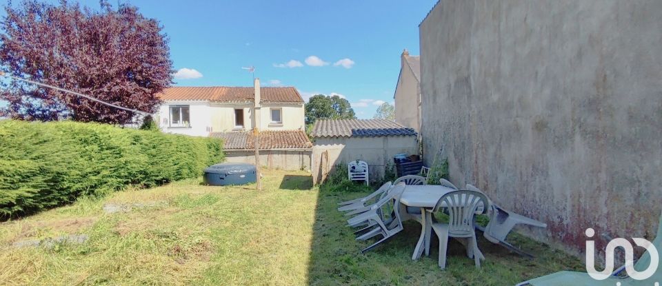 House 5 rooms of 100 m² in Saint-Fulgent (85250)