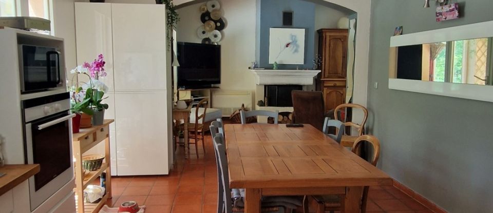 Maison traditionnelle 5 pièces de 160 m² à Venelles (13770)