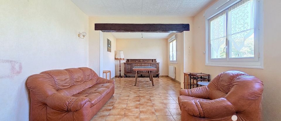Maison 3 pièces de 89 m² à Villefranche-d'Allier (03430)