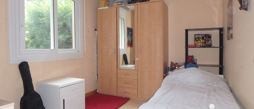 Appartement 4 pièces de 77 m² à Meylan (38240)