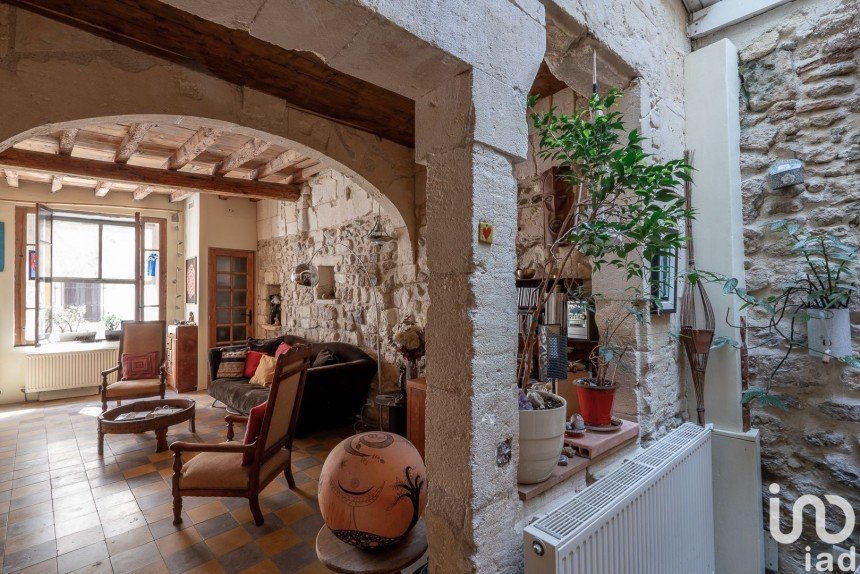 Maison 5 pièces de 119 m² à Arles (13200)