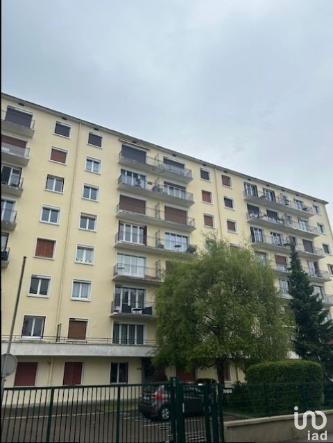 Apartment 3 rooms of 73 m² in Troyes (10000)