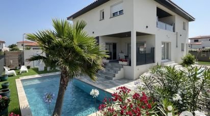 Architect house 6 rooms of 161 m² in Villelongue-de-la-Salanque (66410)