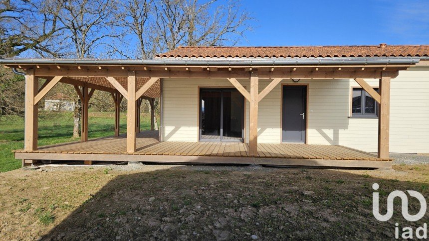 Maison 4 pièces de 100 m² à Maurs (15600)