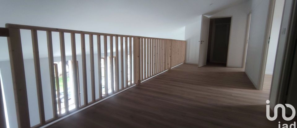 Apartment 4 rooms of 146 m² in Rochefort (17300)