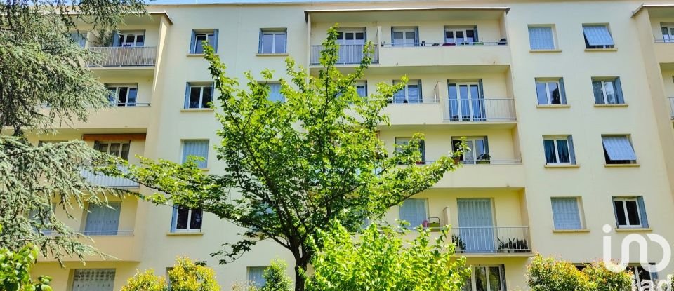 Apartment 3 rooms of 63 m² in Oullins (69600)