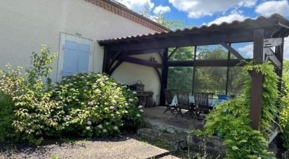 House 9 rooms of 220 m² in La Tour-Blanche (24320)