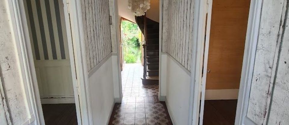 House 8 rooms of 167 m² in Choisy-le-Roi (94600)