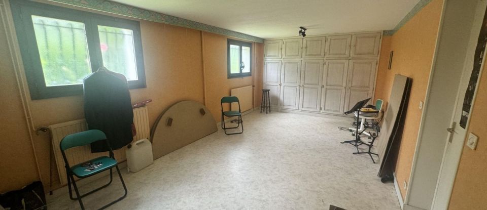 House 7 rooms of 170 m² in Vougy (42720)