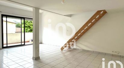 Duplex 4 rooms of 81 m² in L'Isle-d'Abeau (38080)