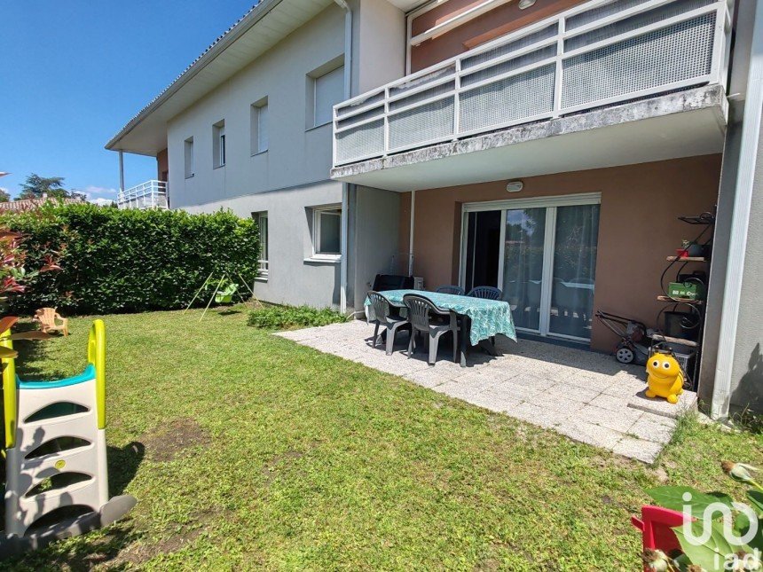 Apartment 3 rooms of 72 m² in Martillac (33650)