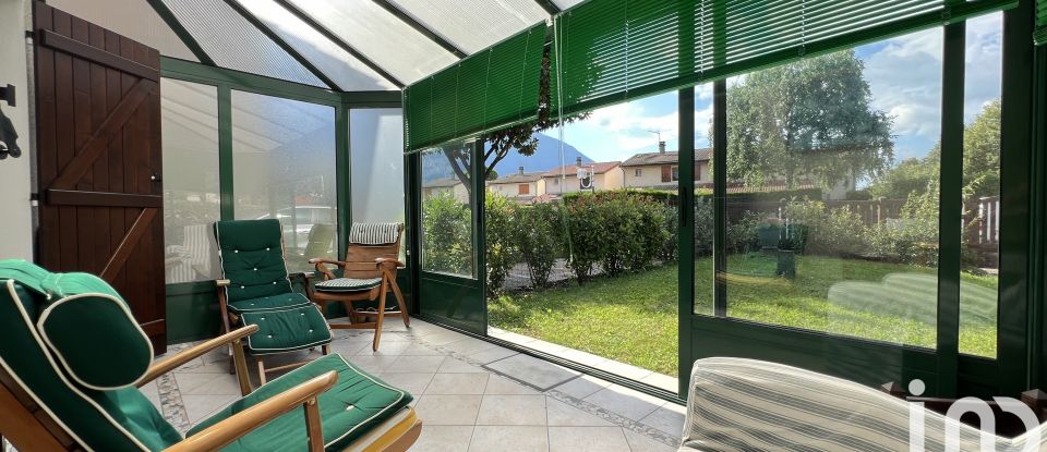 House 5 rooms of 120 m² in Fontaine (38600)
