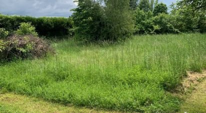 Land of 2,111 m² in Melz-sur-Seine (77171)