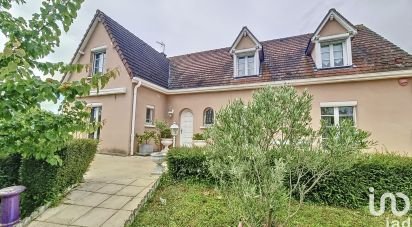 House 9 rooms of 221 m² in Moulins (03000)