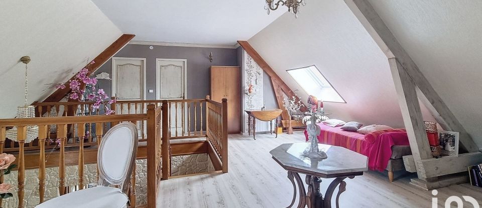 House 9 rooms of 221 m² in Moulins (03000)