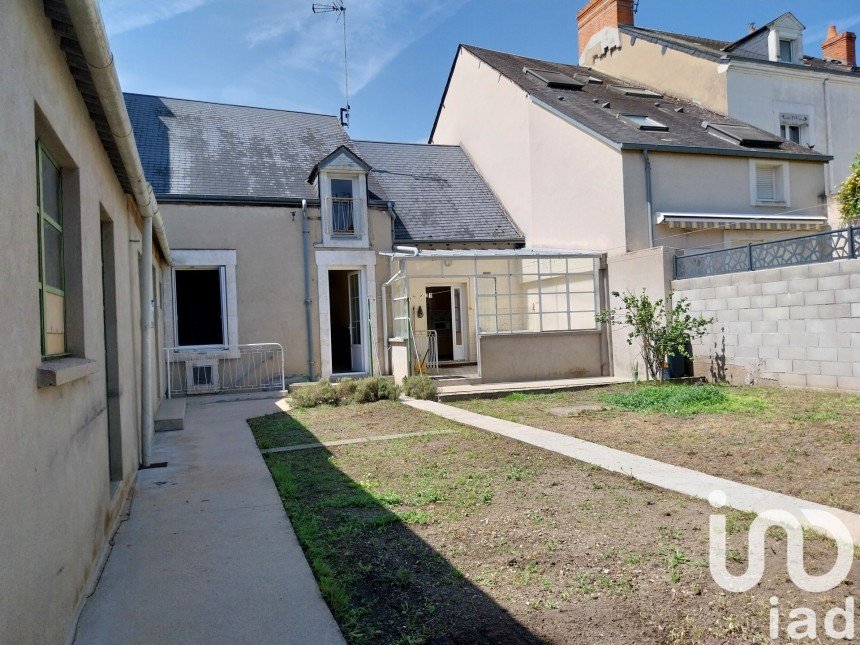 House 5 rooms of 126 m² in Châteauroux (36000)