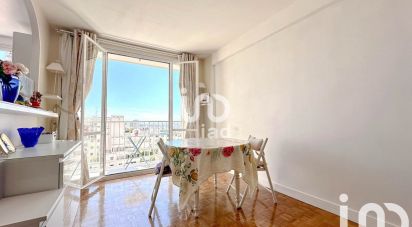 Appartement 3 pièces de 68 m² à Paris (75020)