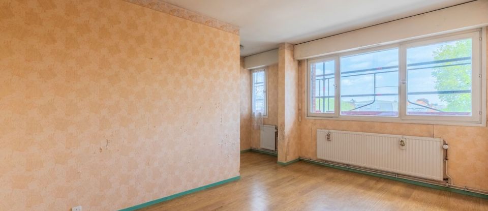 Apartment 4 rooms of 93 m² in Armentières (59280)