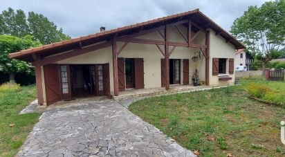 Traditional house 5 rooms of 98 m² in Labouheyre (40210)