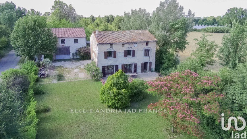 House 4 rooms of 165 m² in Le Thor (84250)