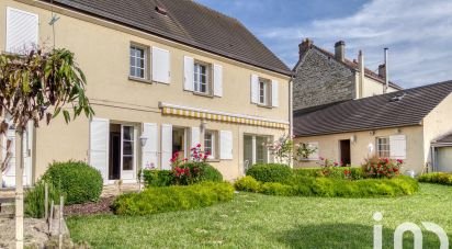 House 8 rooms of 175 m² in Compiègne (60200)