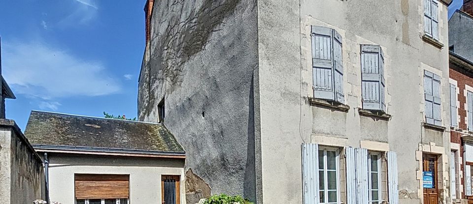 Maison traditionnelle 10 pièces de 270 m² à Bonny-sur-Loire (45420)