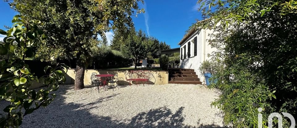 Country house 5 rooms of 105 m² in Signes (83870)