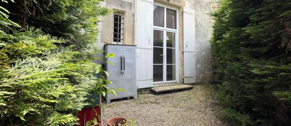 Apartment 2 rooms of 40 m² in Poitiers (86000)