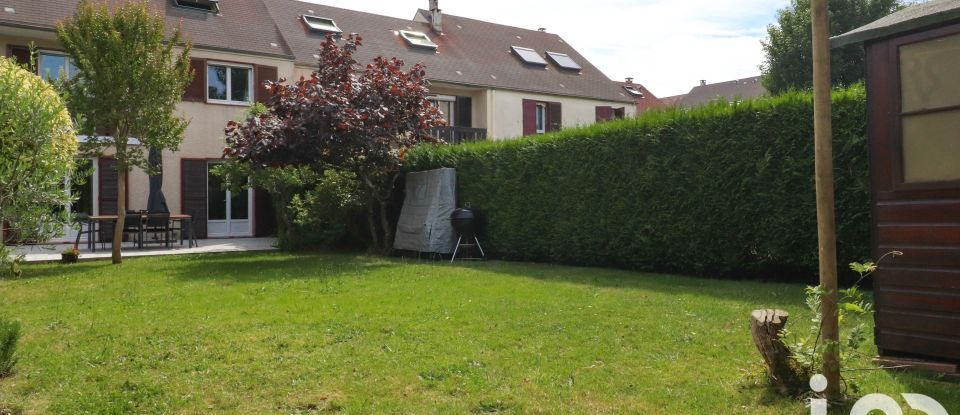 House 5 rooms of 130 m² in Magny-les-Hameaux (78114)
