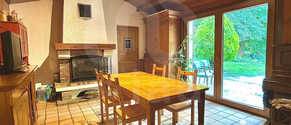 House 7 rooms of 120 m² in Mouroux (77120)