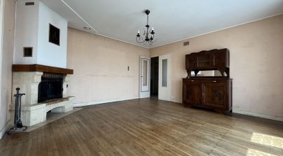 Maison 6 pièces de 108 m² à Roumazières-Loubert (16270)