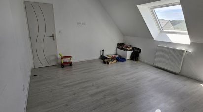 Maison 6 pièces de 143 m² à Neuville-aux-Bois (45170)