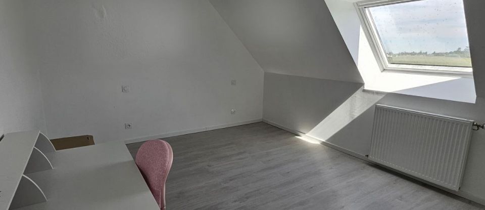 Maison 6 pièces de 143 m² à Neuville-aux-Bois (45170)