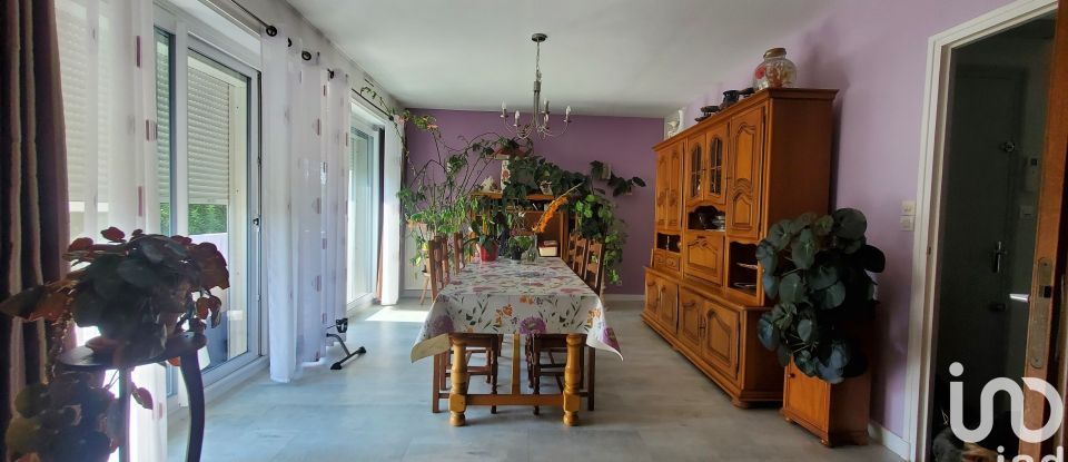 Traditional house 5 rooms of 129 m² in Paray-le-Monial (71600)