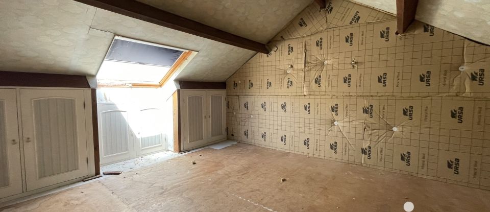 Maison traditionnelle 5 pièces de 90 m² à Poligny (77167)