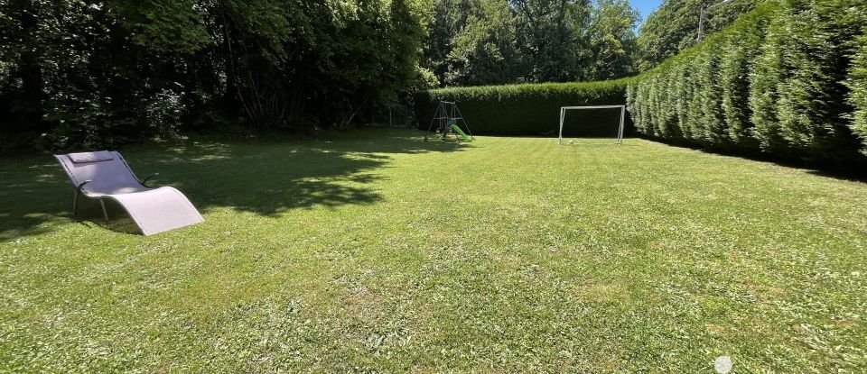 Maison traditionnelle 5 pièces de 90 m² à Poligny (77167)