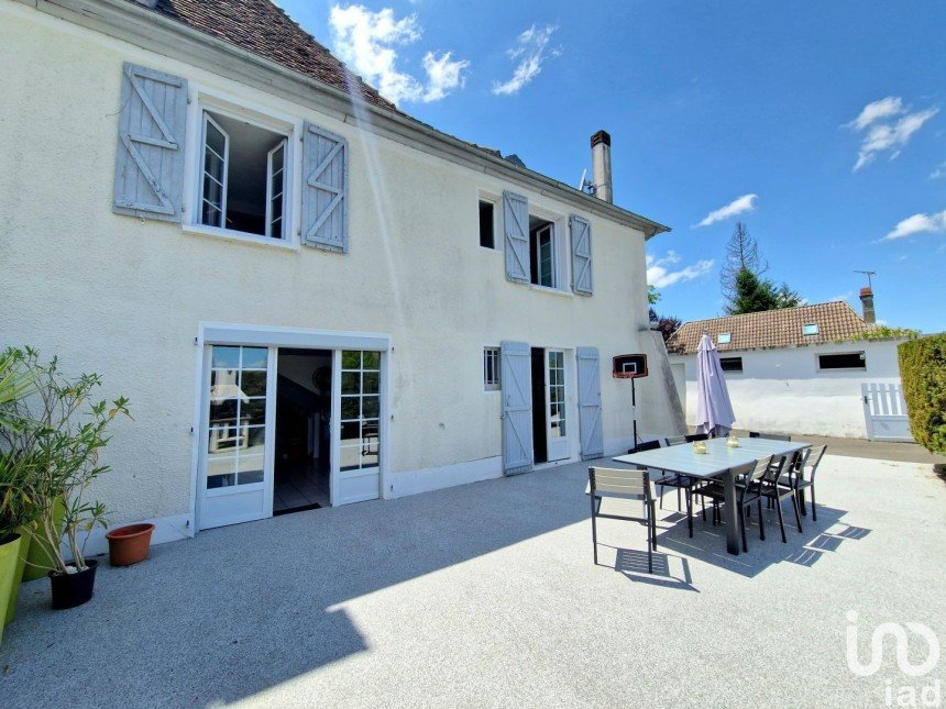 Maison 5 pièces de 157 m² à Orthez (64300)