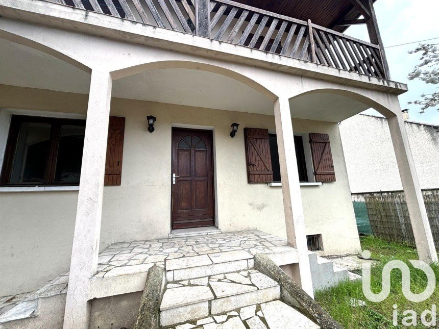 Traditional house 3 rooms of 99 m² in Gagny (93220)