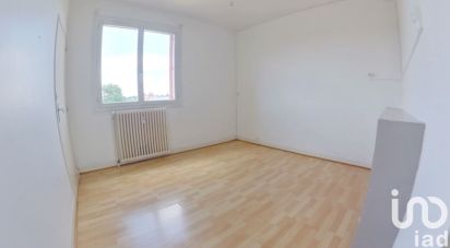 Apartment 2 rooms of 45 m² in Laval (53000)