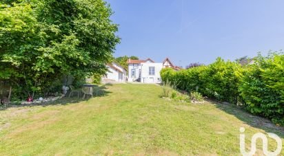 Maison traditionnelle 6 pièces de 171 m² à Vert-le-Petit (91710)