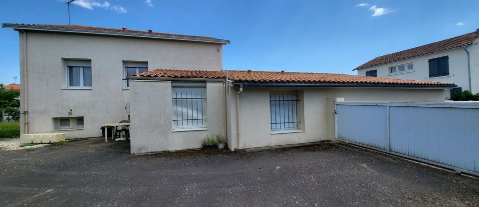 Immeuble de 170 m² à Angoulins (17690)