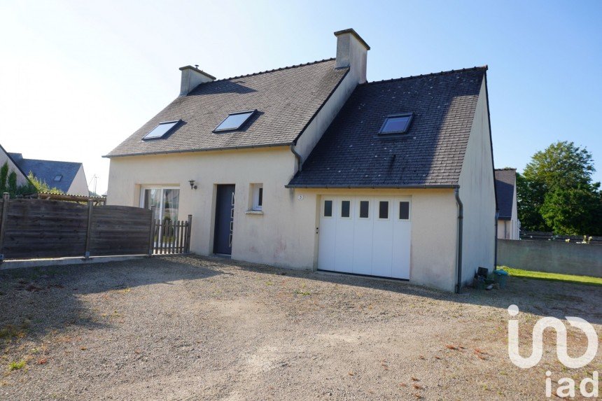 Maison traditionnelle 6 pièces de 98 m² à Saint-Vougay (29440)