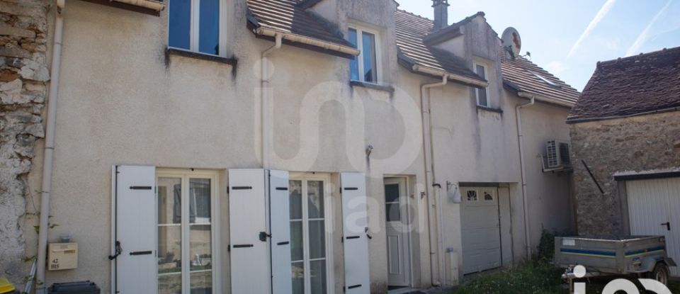 Town house 6 rooms of 127 m² in Liverdy-en-Brie (77220)