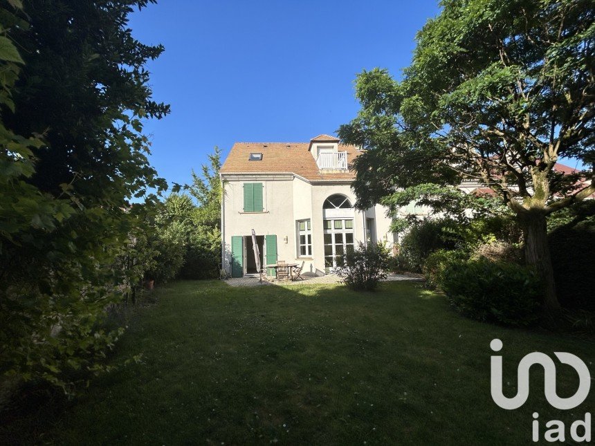 House 7 rooms of 188 m² in Villiers-sur-Marne (94350)